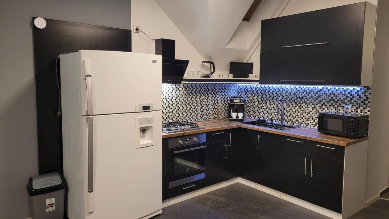 Men's World Apartment *
